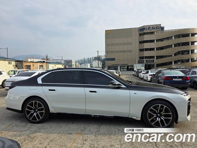 BMW 7-Series 740i sDrive M Sport