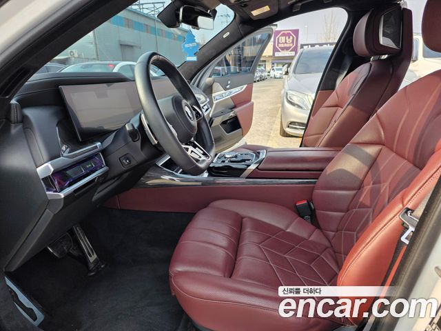 BMW 7-Series 740i sDrive M Sport