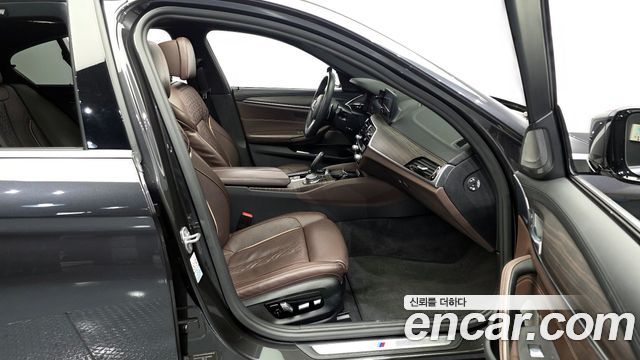 BMW 5-Series 520d xDrive M Sport Package Plus