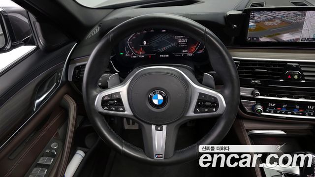 BMW 5-Series 520d xDrive M Sport Package Plus
