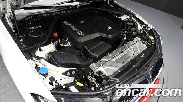 BMW 3-Series 320i