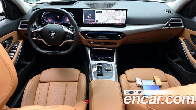 BMW 3-Series 320i