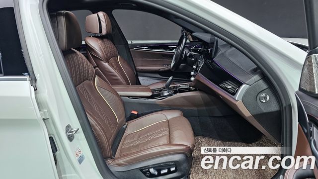 BMW 5-Series 530e M Sport