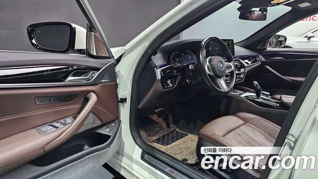 BMW 5-Series 530e M Sport