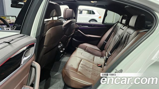 BMW 5-Series 530e M Sport
