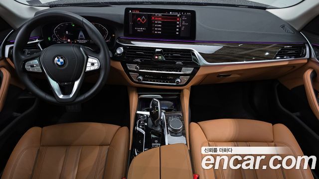 BMW 5-Series 520i Luxury