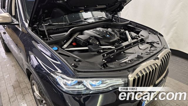 BMW X7 M50i 6STR