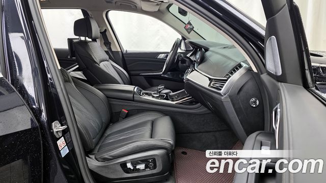 BMW X7 M50i 6STR