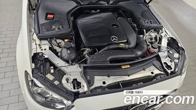 Mercedes-Benz E-Class E350 4MATIC AMG Line