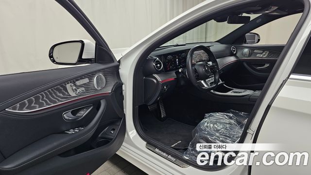 Mercedes-Benz E-Class E350 4MATIC AMG Line