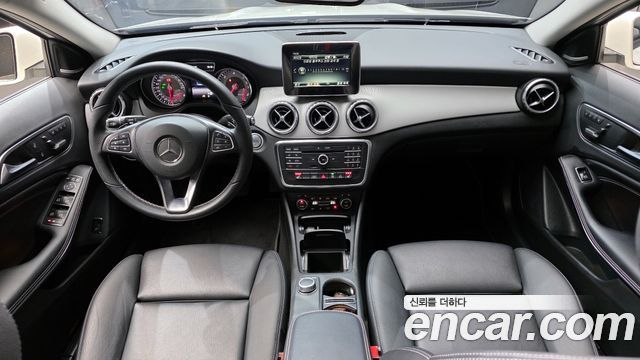 Mercedes-Benz GLA-Class GLA200 d