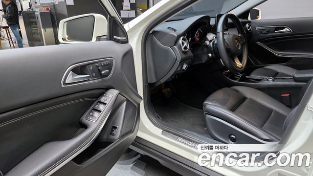 Mercedes-Benz GLA-Class GLA200 d