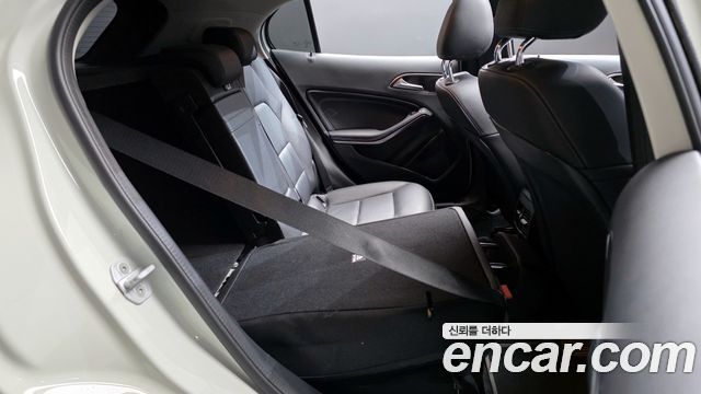 Mercedes-Benz GLA-Class GLA200 d