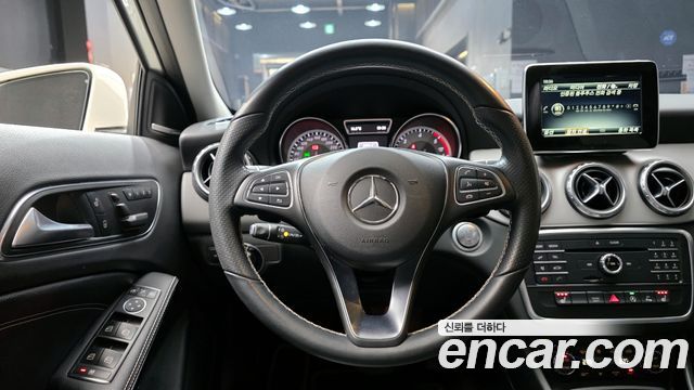 Mercedes-Benz GLA-Class GLA200 d