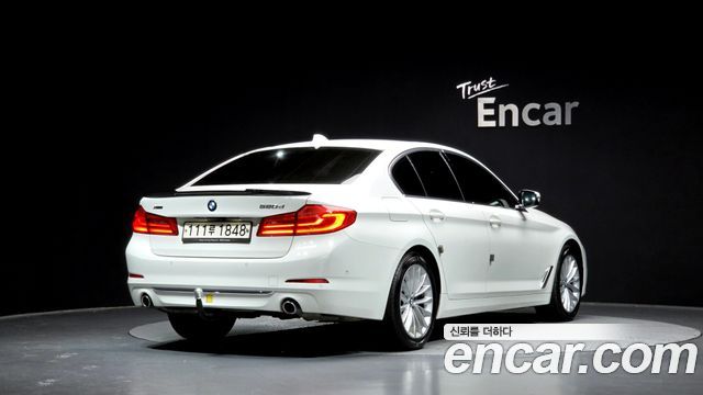 BMW 5-Series 520d xDrive Luxury Plus