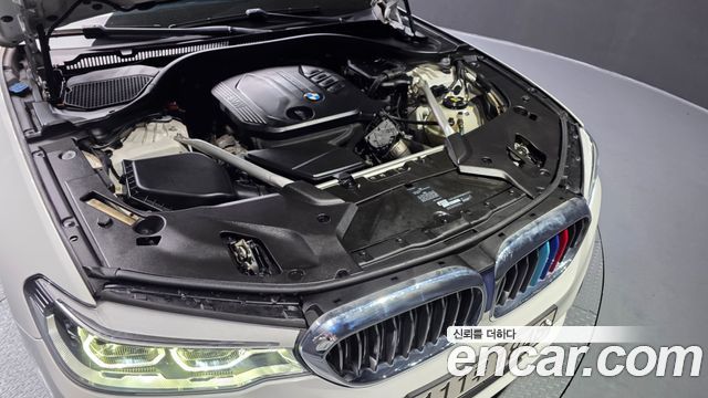 BMW 5-Series 520d xDrive Luxury Plus