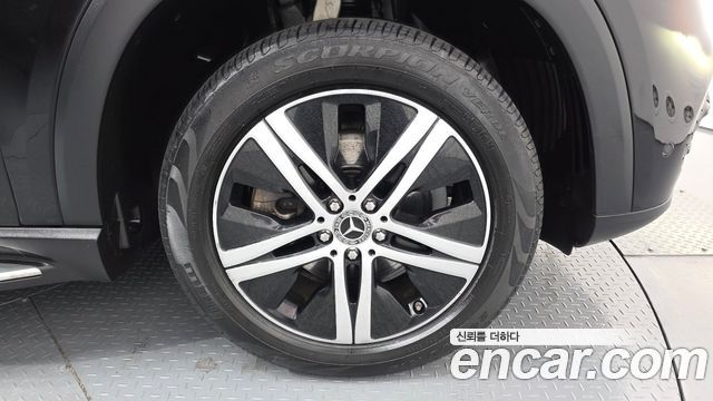 Mercedes-Benz GLE-Class GLE300d 4MATIC