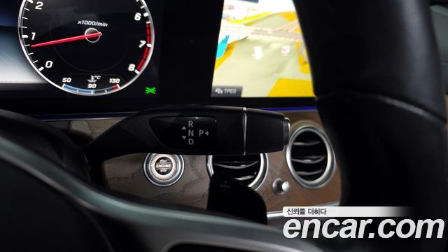 Mercedes-Benz E-Class E300 4MATIC Exclusive