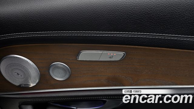 Mercedes-Benz E-Class E300 4MATIC Exclusive