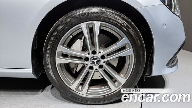 Mercedes-Benz E-Class E350 4MATIC Avantgarde