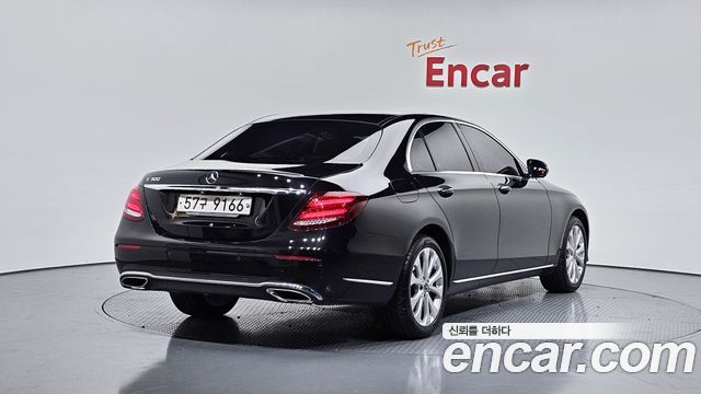 Mercedes-Benz E-Class E300 Exclusive