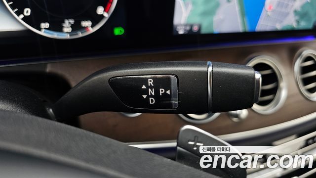 Mercedes-Benz E-Class E300 Exclusive
