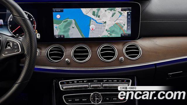 Mercedes-Benz E-Class E300 Exclusive