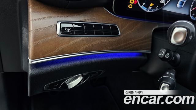 Mercedes-Benz E-Class E300 Exclusive