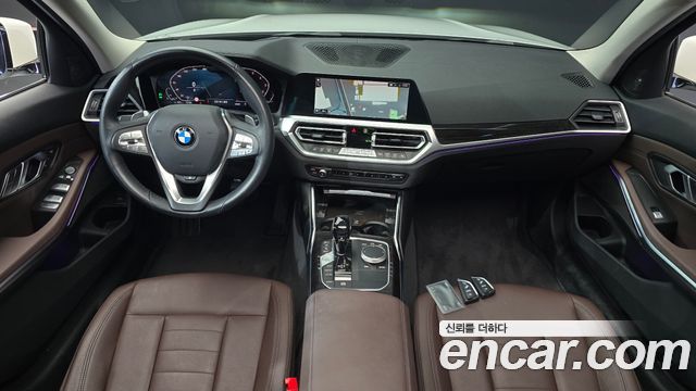 BMW 3-Series 320i Touring Luxury