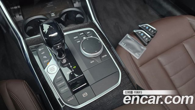 BMW 3-Series 320i Touring Luxury