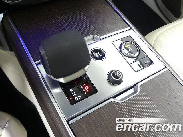 Land Rover Range Rover P530 Autobiography Long Wheel Base