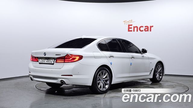 BMW 5-Series 520i Luxury