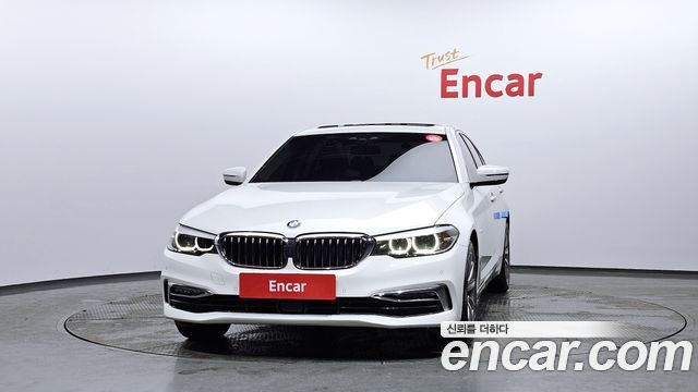 BMW 5-Series 520i Luxury