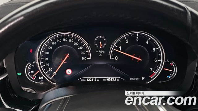 BMW 5-Series 520i Luxury