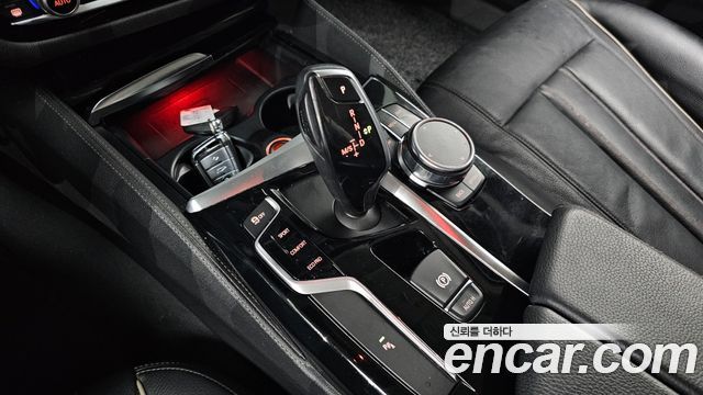 BMW 5-Series 520i Luxury