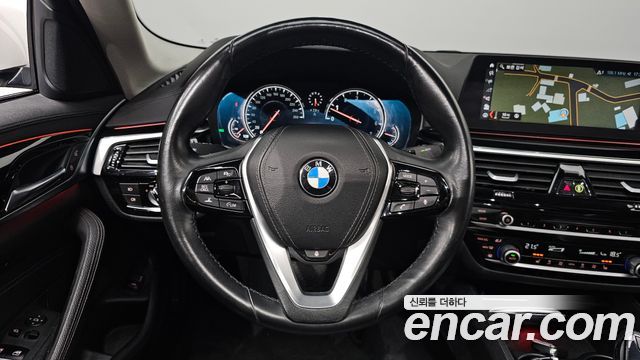 BMW 5-Series 520i Luxury