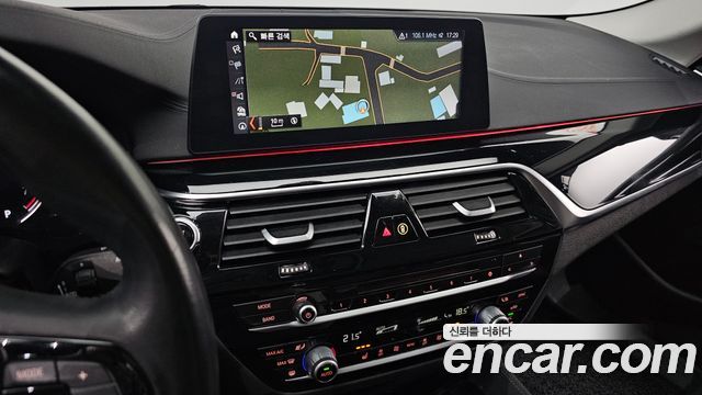 BMW 5-Series 520i Luxury
