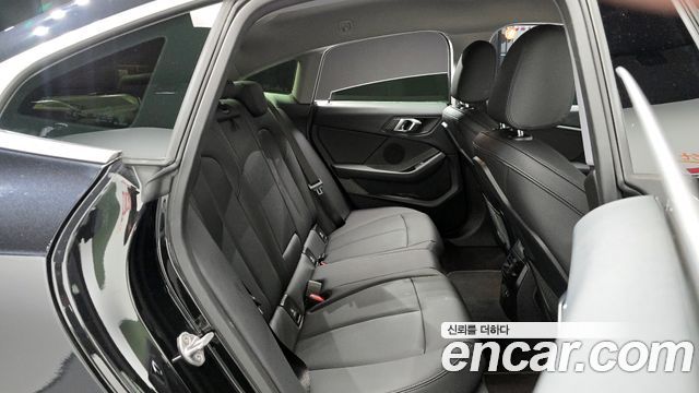 BMW 2-Series 220i Sport