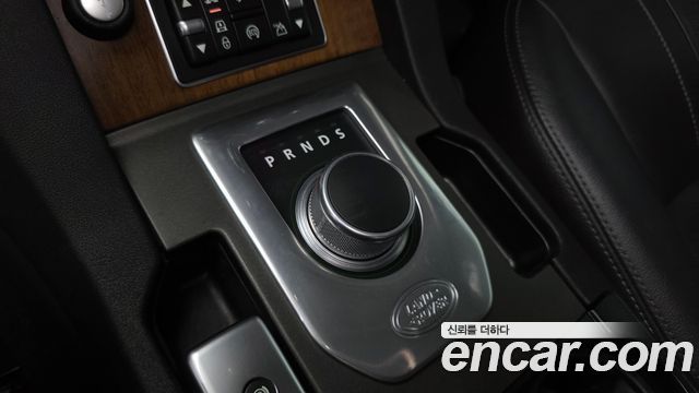 Land Rover Discovery 3.0 SDV6 SE