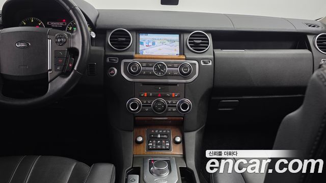 Land Rover Discovery 3.0 SDV6 SE
