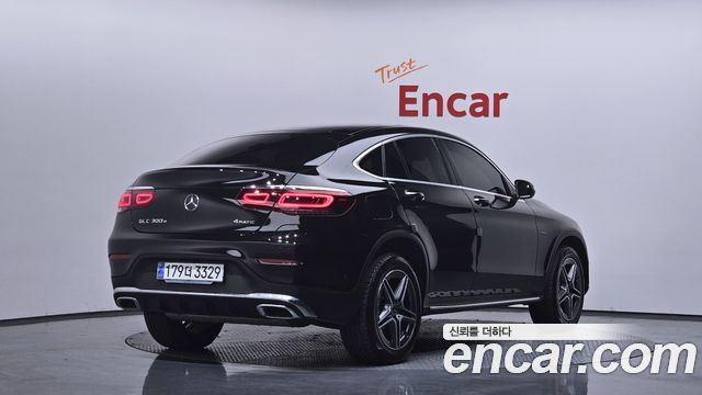 Mercedes-Benz GLC-Class GLC300e 4MATIC Coupe