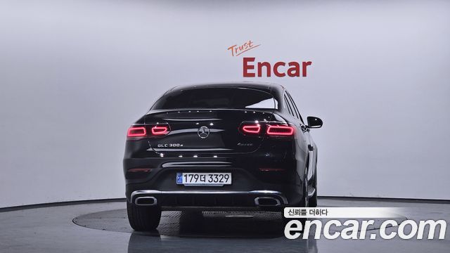Mercedes-Benz GLC-Class GLC300e 4MATIC Coupe