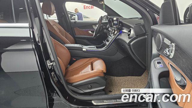Mercedes-Benz GLC-Class GLC300e 4MATIC Coupe