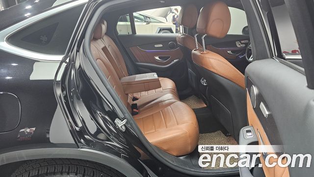 Mercedes-Benz GLC-Class GLC300e 4MATIC Coupe