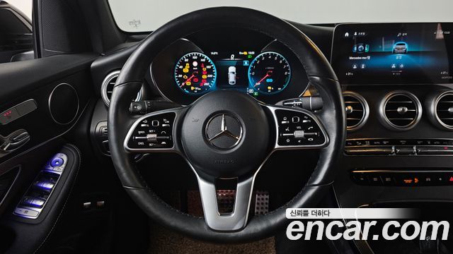 Mercedes-Benz GLC-Class GLC300e 4MATIC Coupe