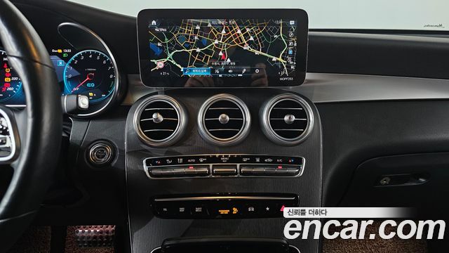 Mercedes-Benz GLC-Class GLC300e 4MATIC Coupe