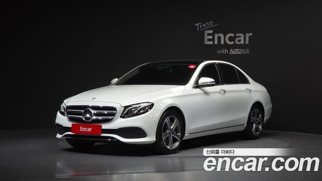 Mercedes-Benz E-Class E300 4MATIC Avnatgarde