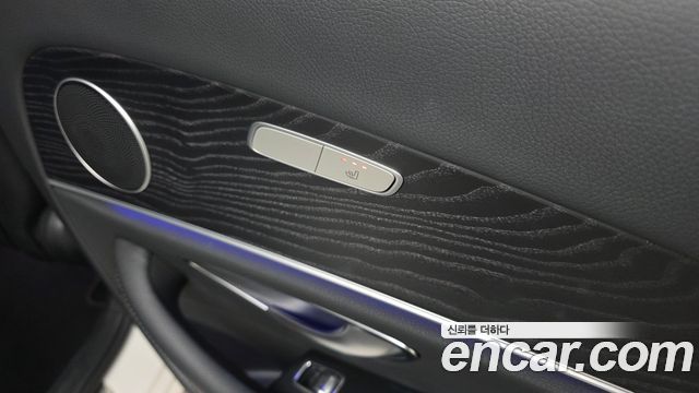 Mercedes-Benz E-Class E300 4MATIC Avnatgarde
