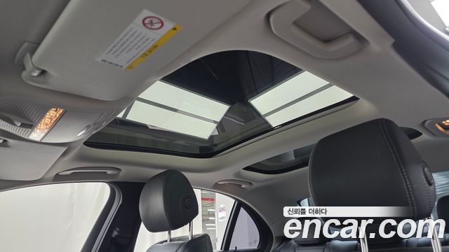 Mercedes-Benz E-Class E300 4MATIC Avnatgarde