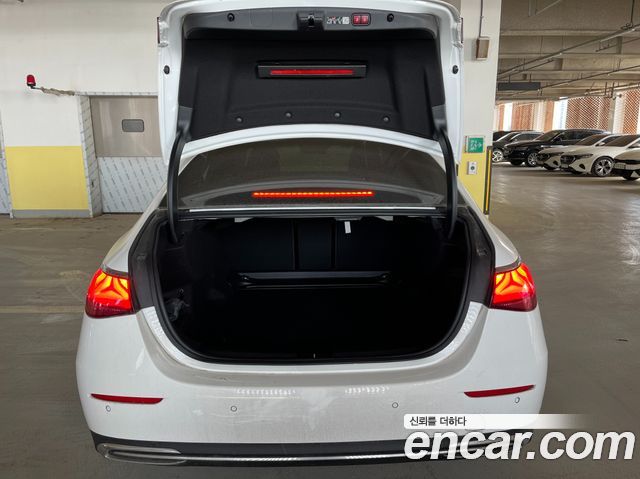 Mercedes-Benz E-Class E200 Avantgarde